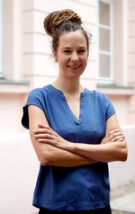 Porträt Dr. Claudia Regler, M.A. Wissenschaftliche Mitarbeiterin Porträt Dr. Claudia Regler, M.A. Wissenschaftliche Mitarbeiterin